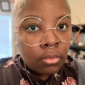 Meet your Posher, Maya